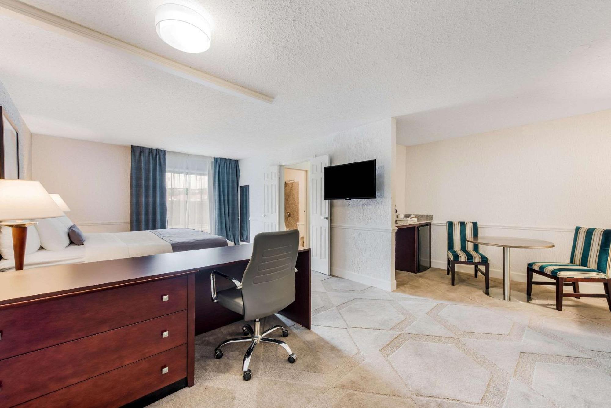 The Blu Hotel Blue Ash Cincinnati, Ascend Hotel Collection Zewnętrze zdjęcie